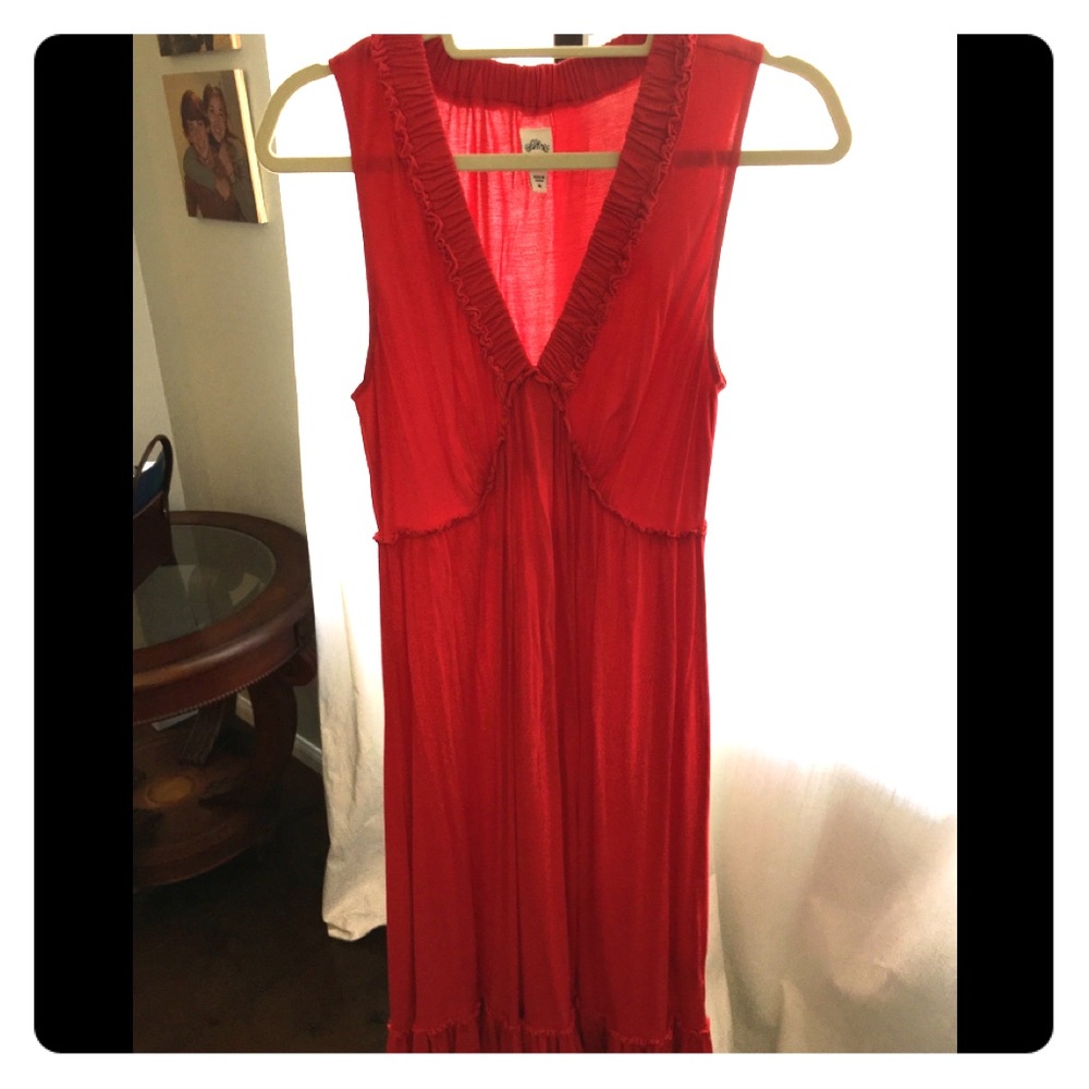 Sleeveless ruffle dress